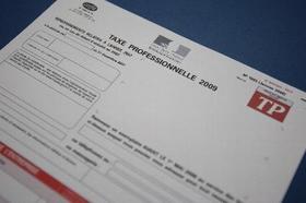 PROJET DE REFORME DE LA TAXE PROFESSIONNELLE : UNE INJUSTICE FISCALE POUR LES PETITES STRUCTURES LIBERALES PROJET DE REFORME DE LA TAXE PROFESSIONNELLE : UNE INJUSTICE FISCALE POUR LES PETITES STRUCTURES LIBERALES