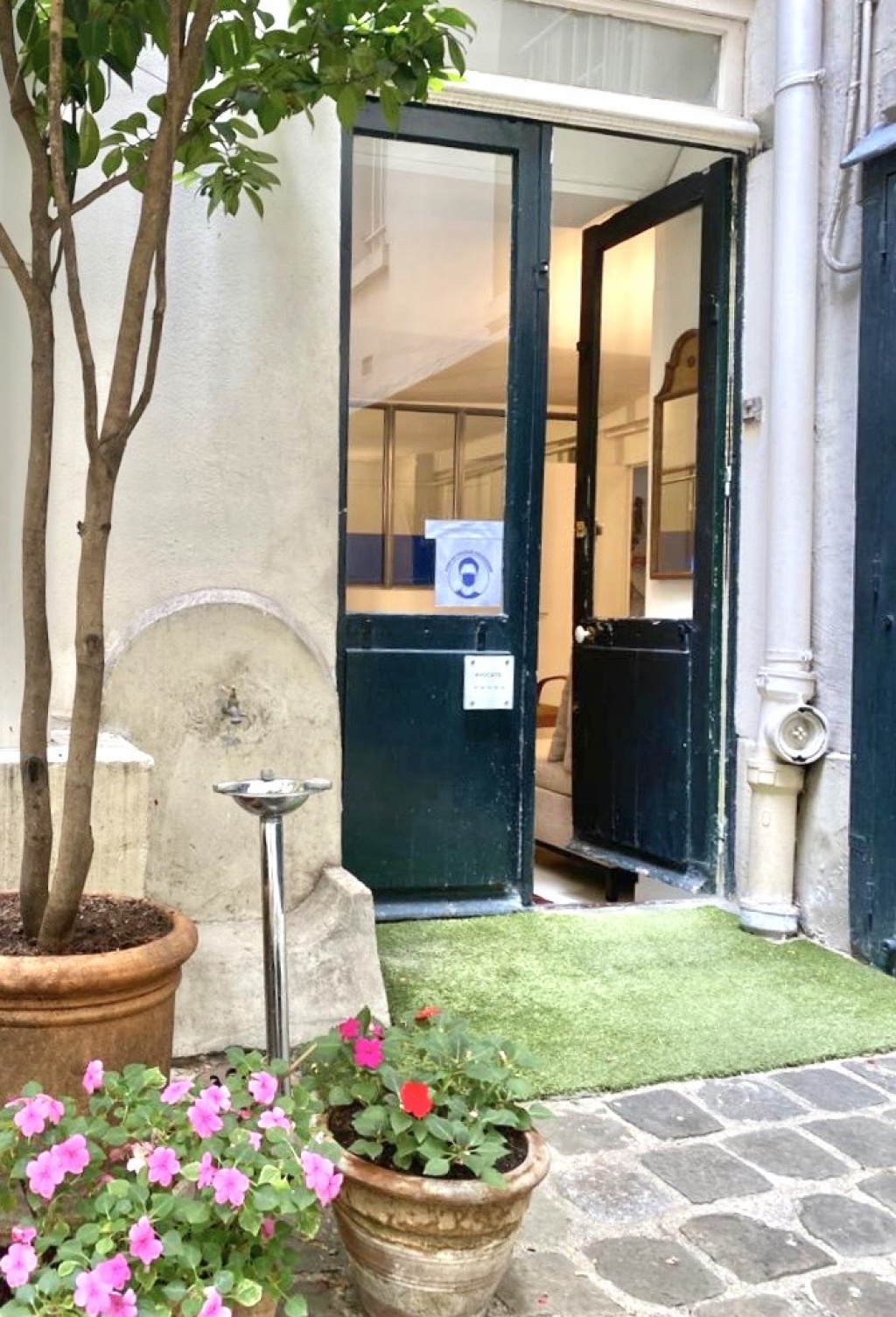 Domiciliation dans des locaux prestigieux proches de la Cour d’Appel en bord de seine.