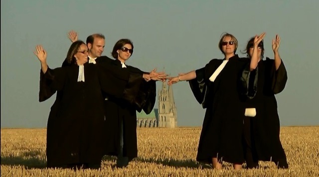 Pour regarder la Bande Annonce du comité de Chartres, il suffit de cliquer sur la photo...